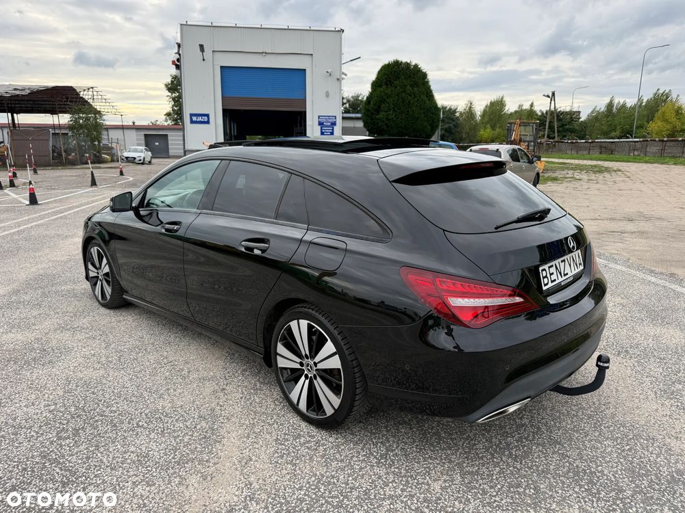 Mercedes-Benz CLA 220 4Matic 7G-DCT AMG Line - 35