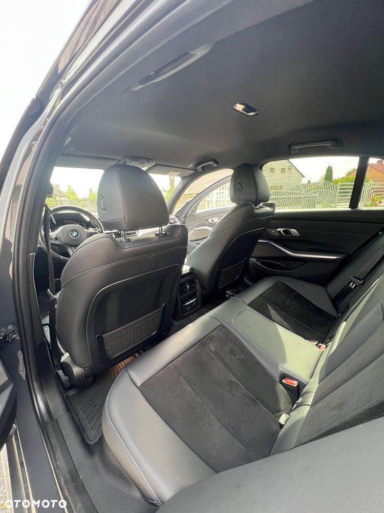 BMW Seria 3 330i xDrive M Sport sport - 12