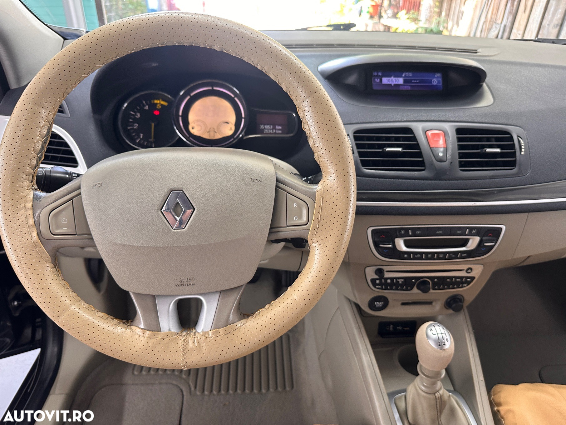Renault Megane 1.9 dCi FAP Dynamique - 8