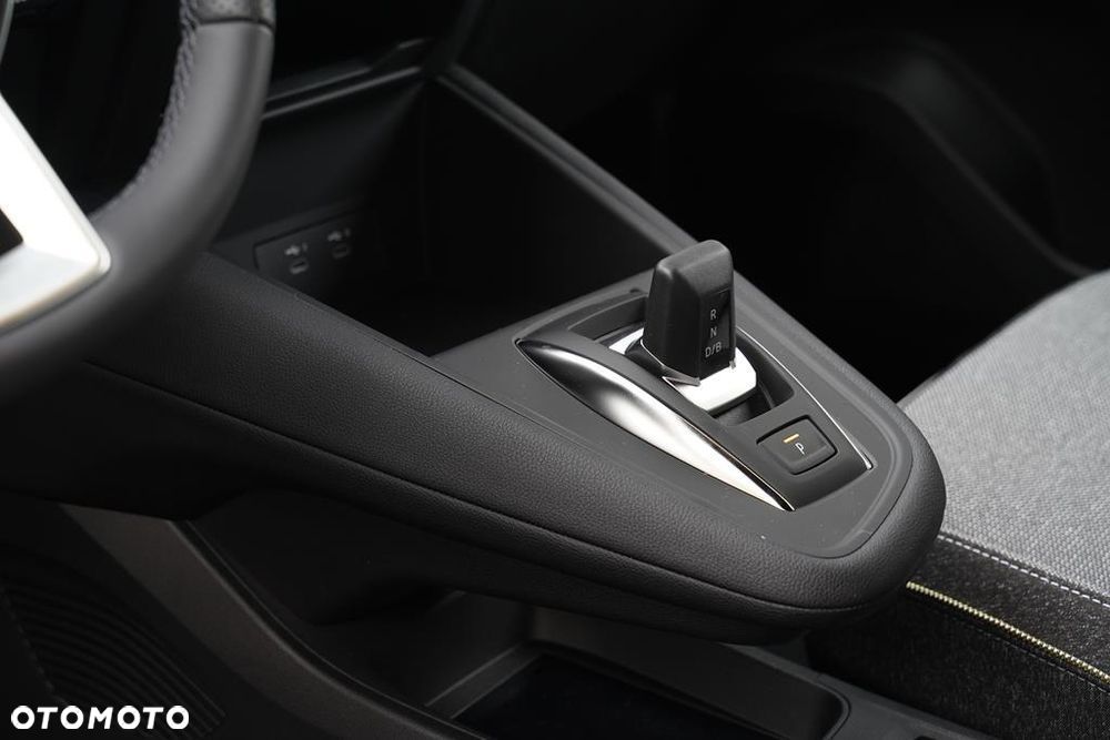 Renault Captur 1.3 TCe mHEV Techno EDC - 23