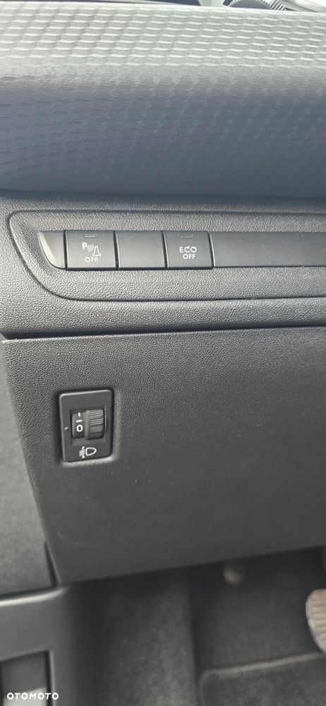 Peugeot 2008 - 21