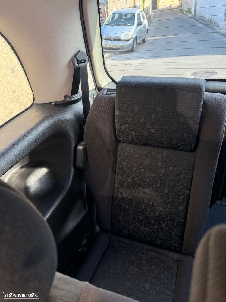 Opel Zafira 2.0 DTi Comfort - 17