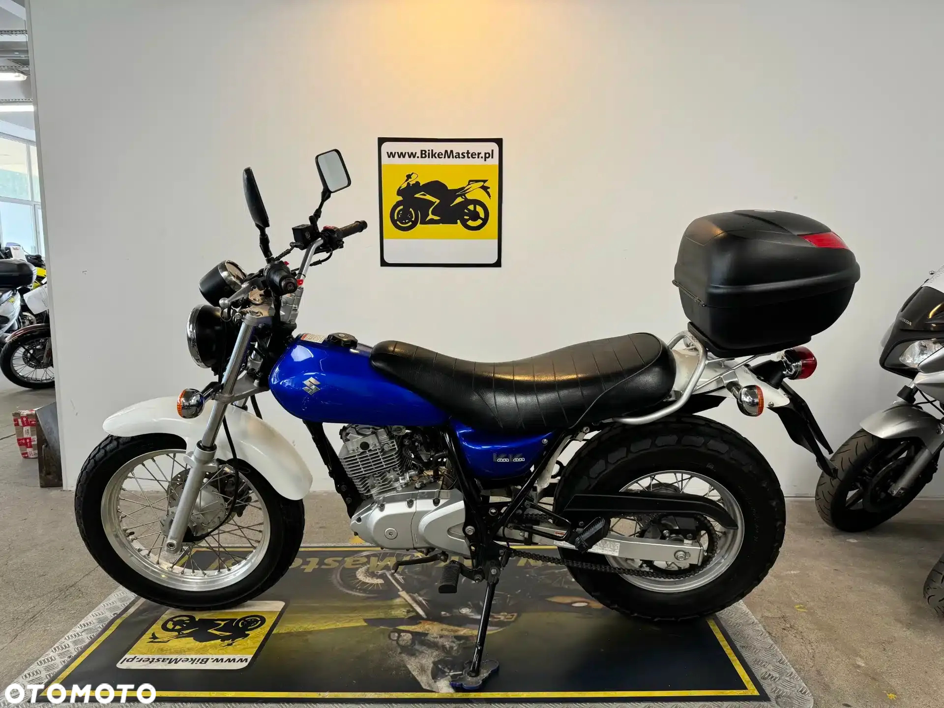 Suzuki RV - 2