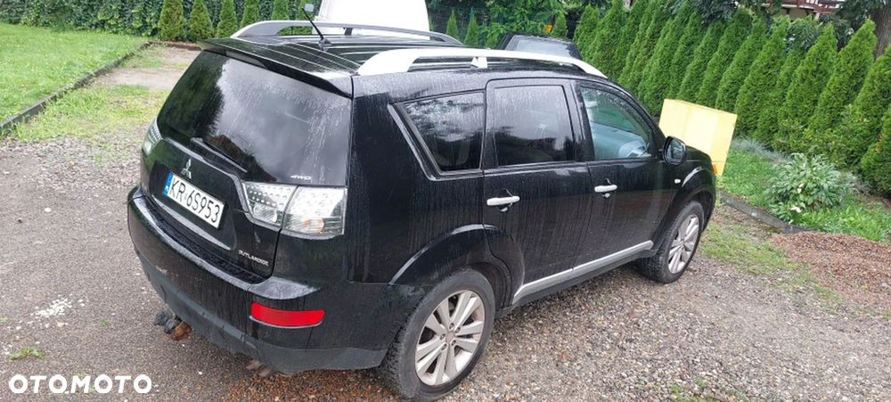 Mitsubishi Outlander 2.2 DID Instyle - 3