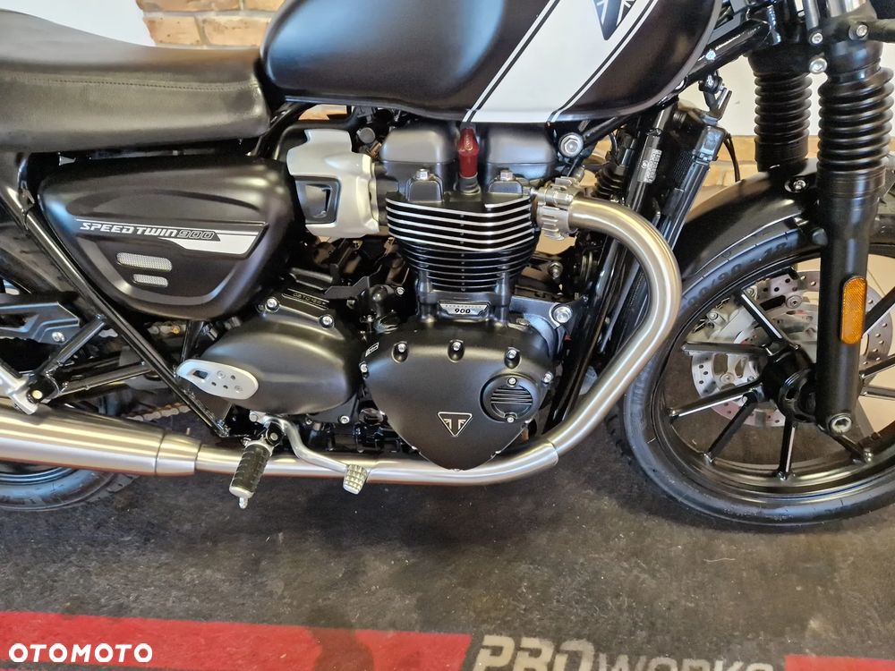 Triumph Speed Twin - 30
