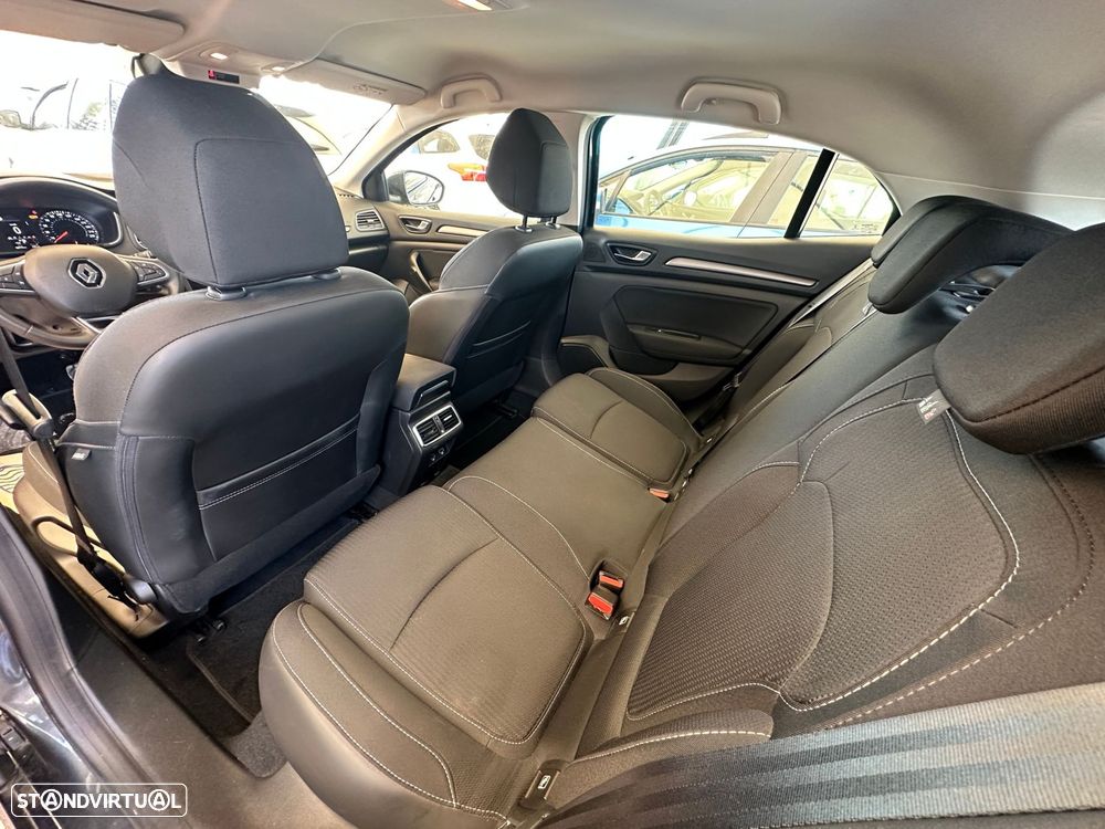 Renault Mégane 1.5 Blue dCi Equilibre EDC - 23