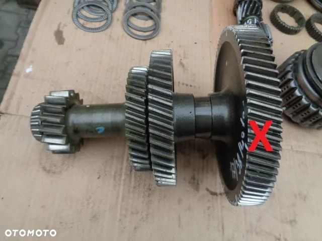 Elementy wałka zębatego 17/38/49/83 Case 5130 - 1