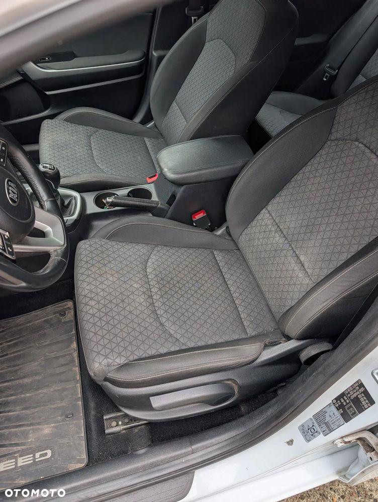 Kia Ceed 1.6 CRDi SCR M - 7