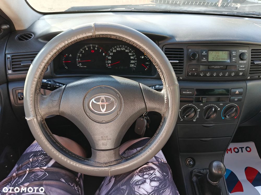 Toyota Corolla 1.4 Terra3 - 25