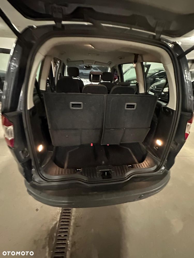 Ford Galaxy - 12