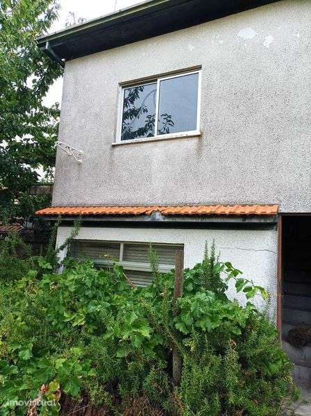 Moradia em vila centenária.
Moradia e comercio. - Grande imagem: 4/7