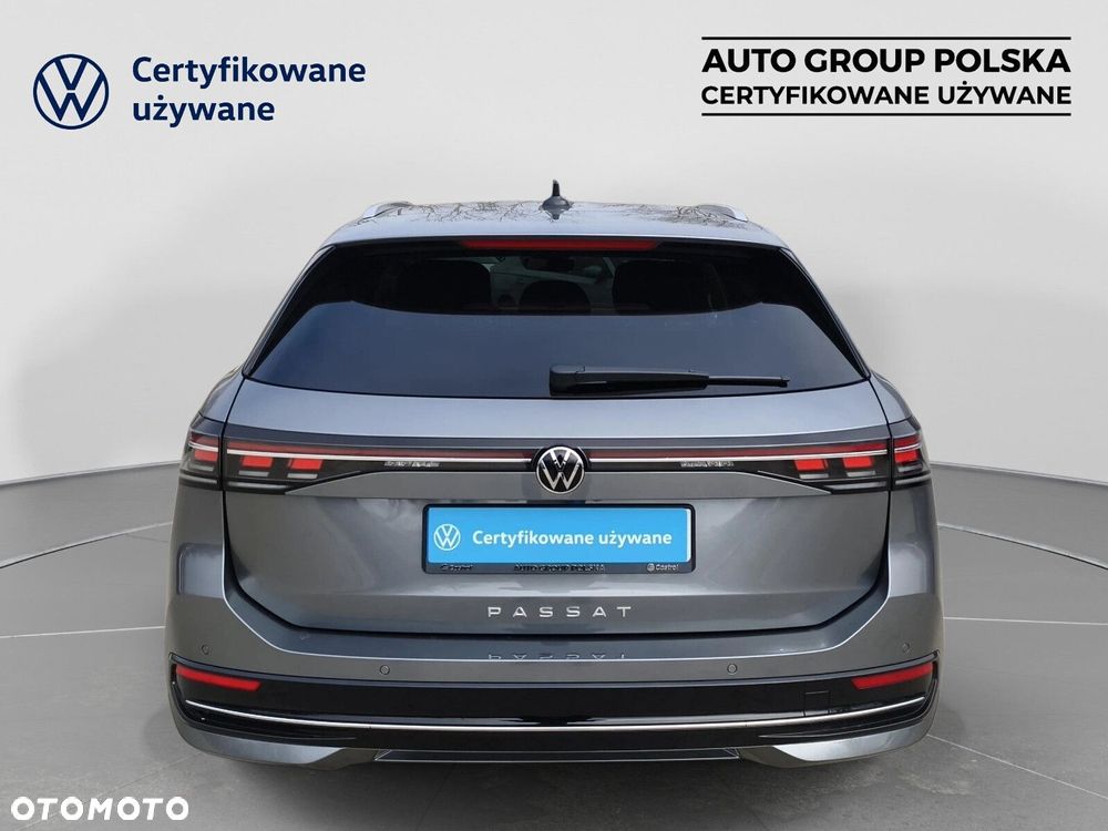 Volkswagen Passat - 13