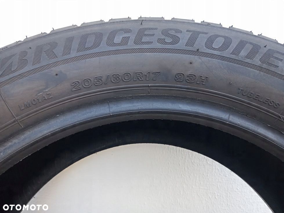 OPONA 205/60/17 93H BRIDGESTONE BLIZZAK LM001 - 5
