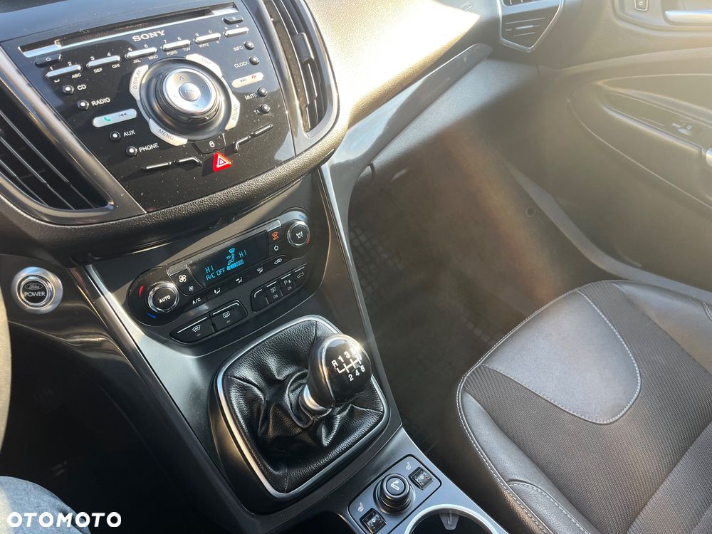 Ford Kuga 2.0 TDCi 4WD Titanium - 29