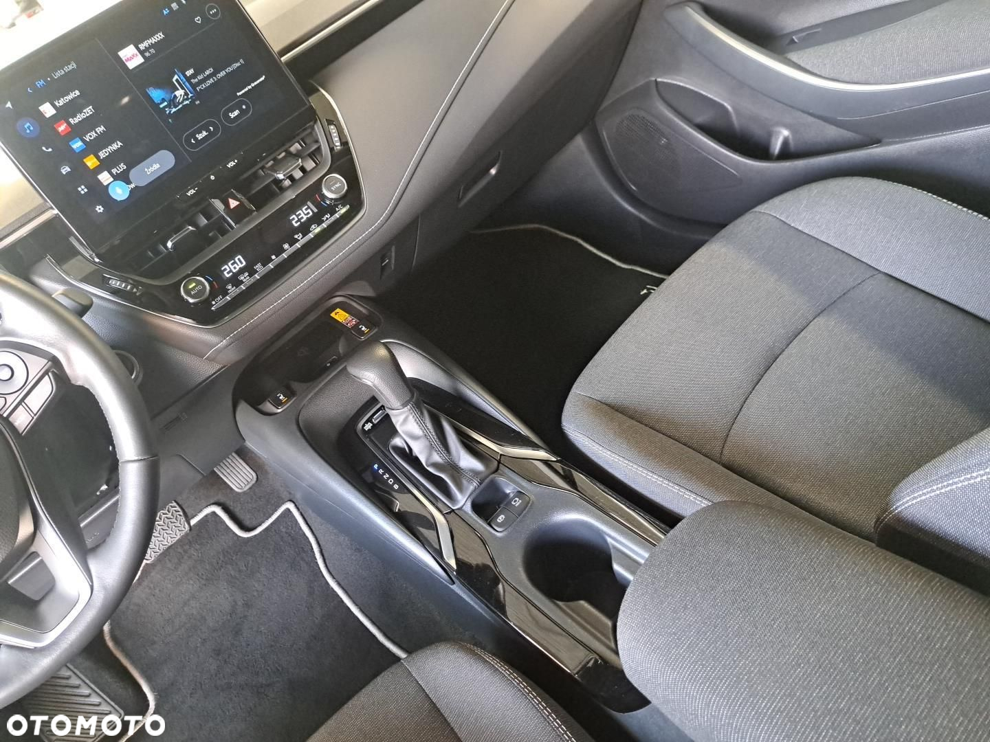 Toyota Corolla - 27