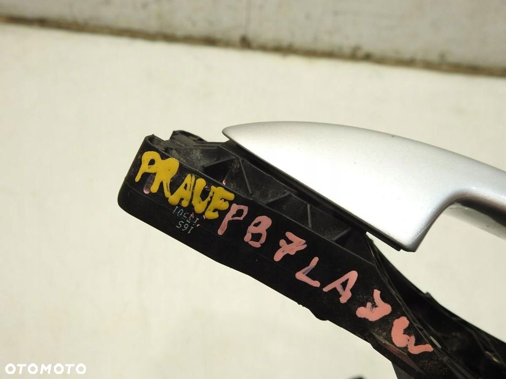 KLAMKA KLAMKI DRZWI PRAWA LA7W VW PASSAT B7 3C0837886J - 3