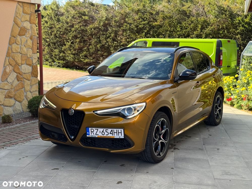 Alfa Romeo Stelvio - 2