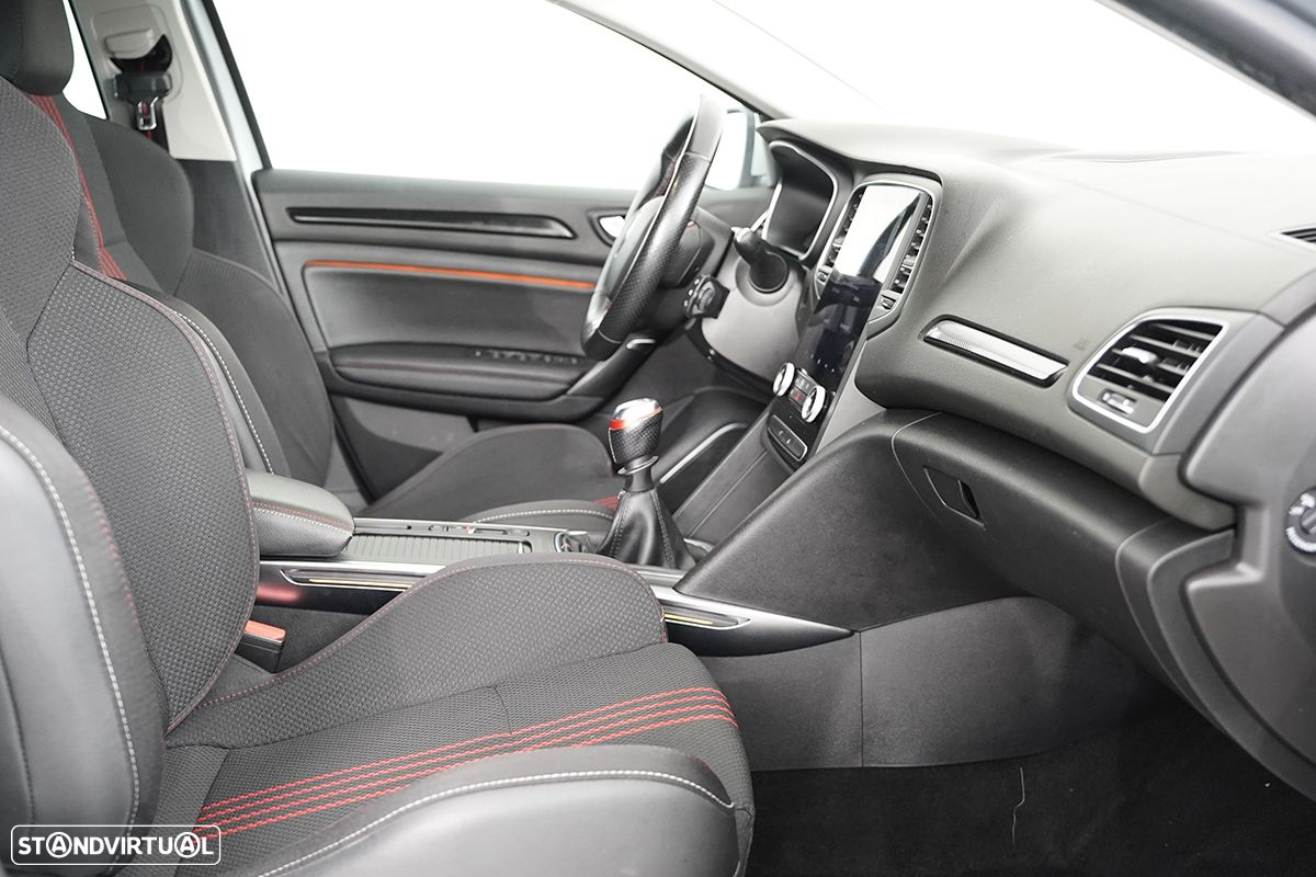 Renault Mégane Sport Tourer 1.3 TCe R.S. Line - 22