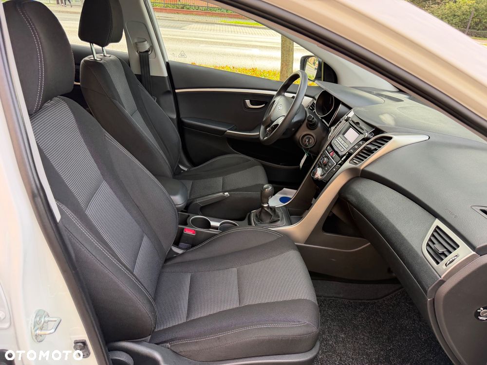 Hyundai i30 1.4 Fifa World Cup Edition - 17