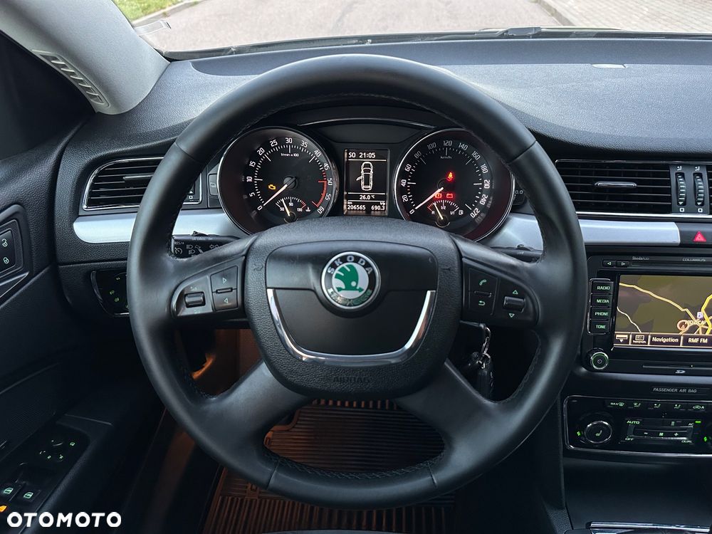 Skoda Superb 2.0 TDI Platinum - 32