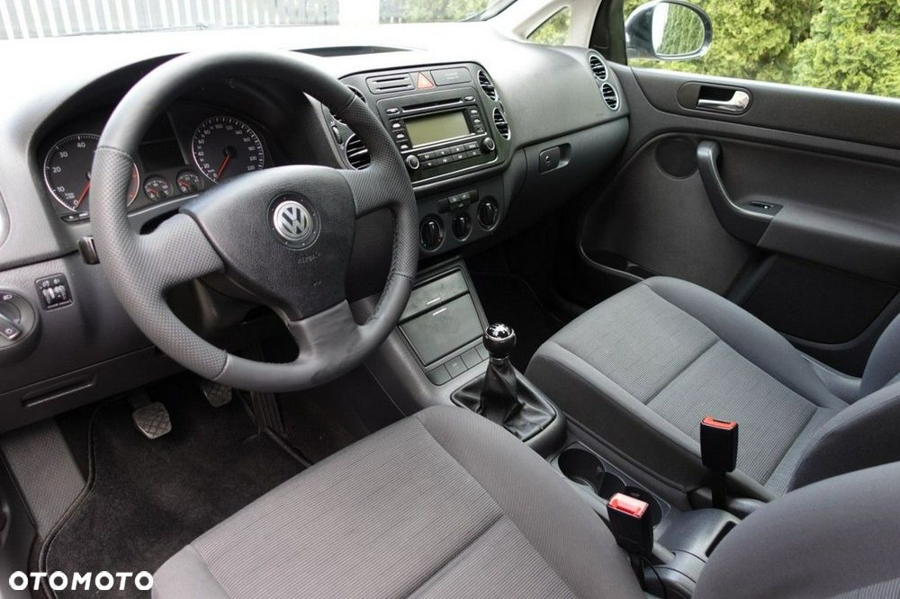 Volkswagen Golf Plus - 11