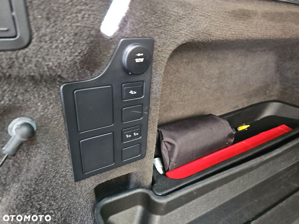 Land Rover Discovery - 13