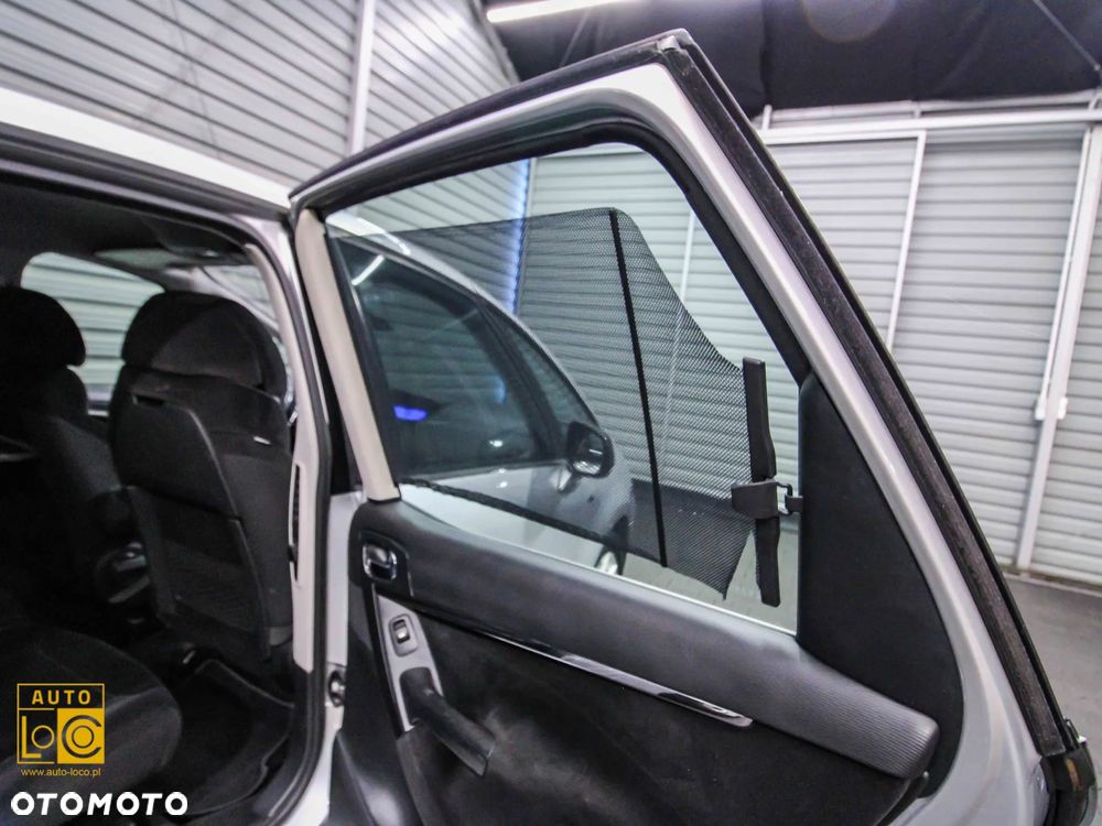 Citroën C4 Picasso 2.0 HDi FAP Exclusive - 22
