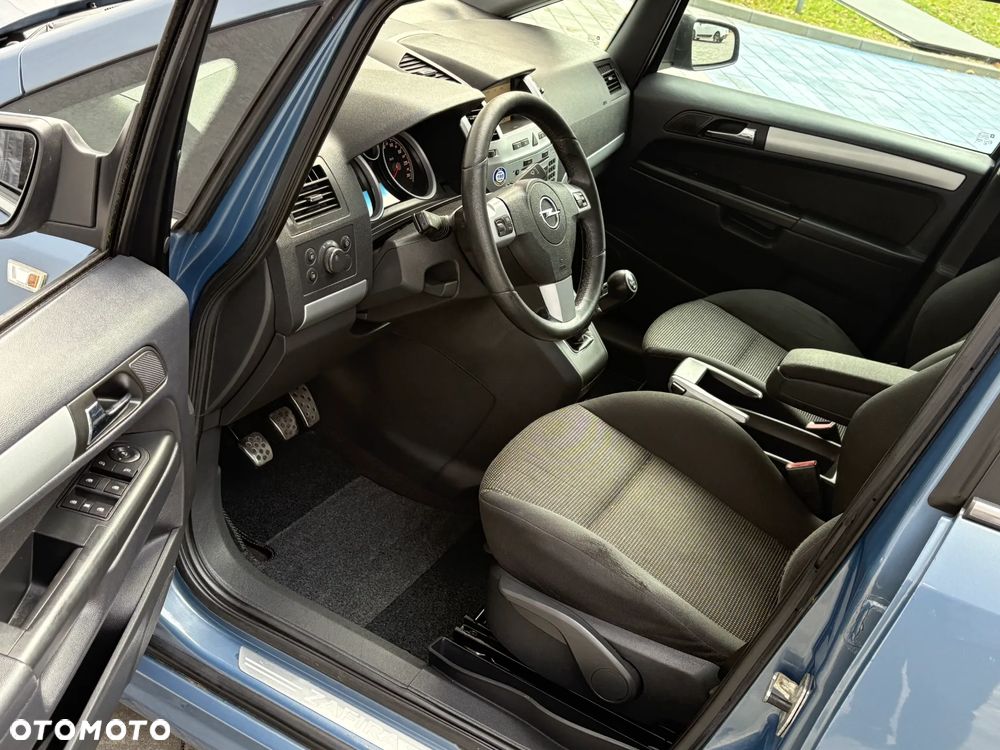 Opel Zafira 1.8 Sport - 14