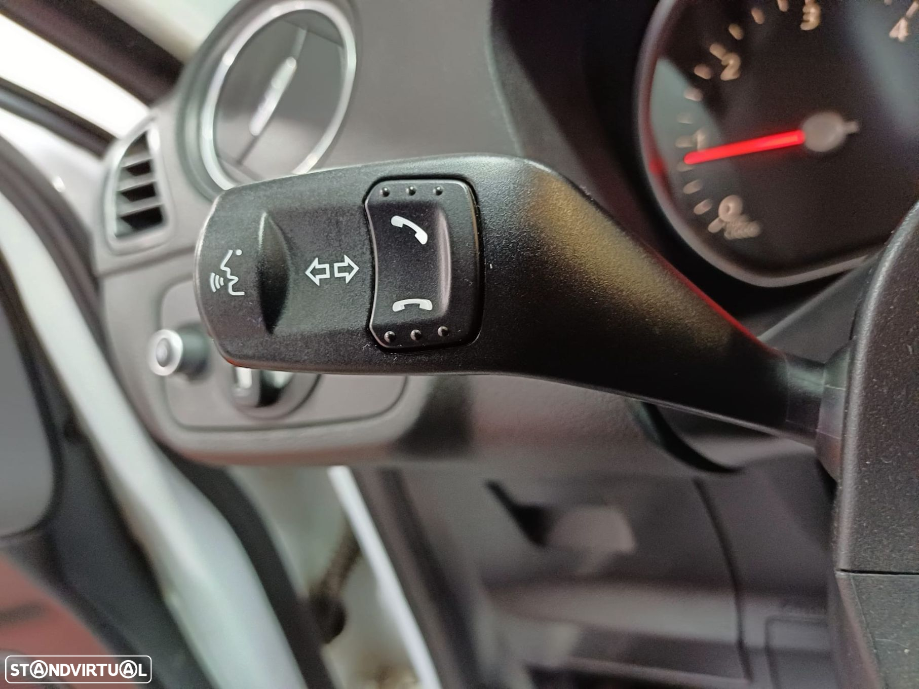 Ford S-Max - 17