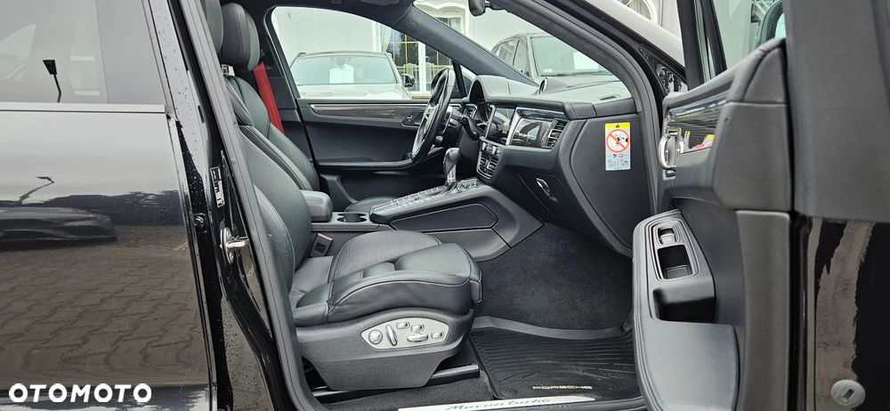 Porsche Macan Turbo - 14