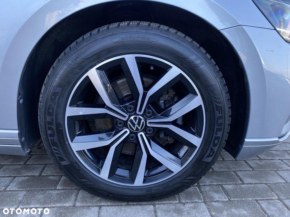 Volkswagen Passat Variant 2.0 TDI EVO Business - 31