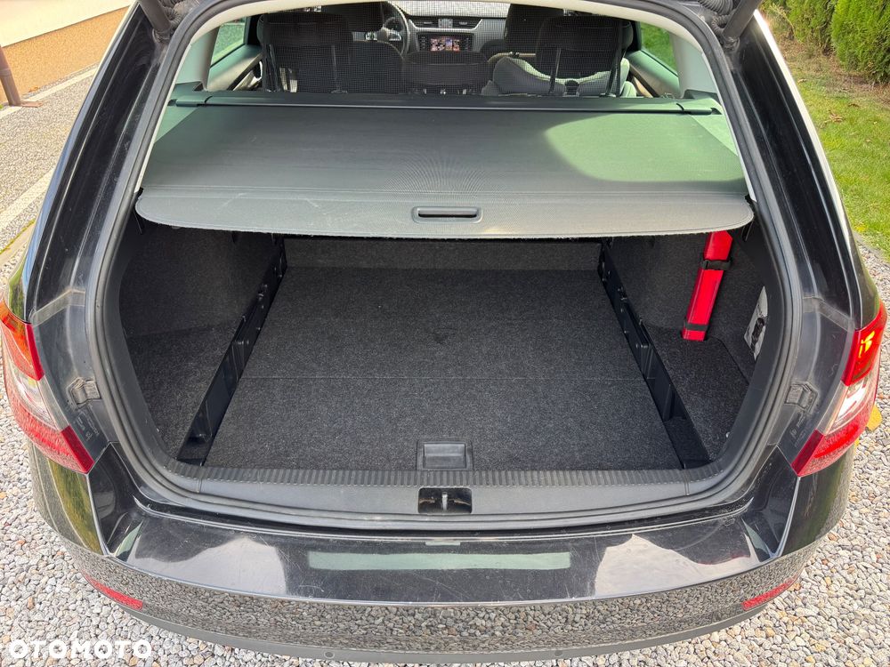 Skoda Octavia 2.0 TDI DSG Clever - 23