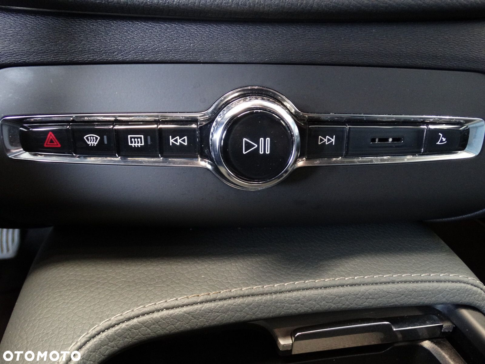Volvo XC 90 - 21