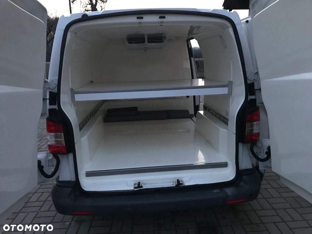 Volkswagen Transporter - 11
