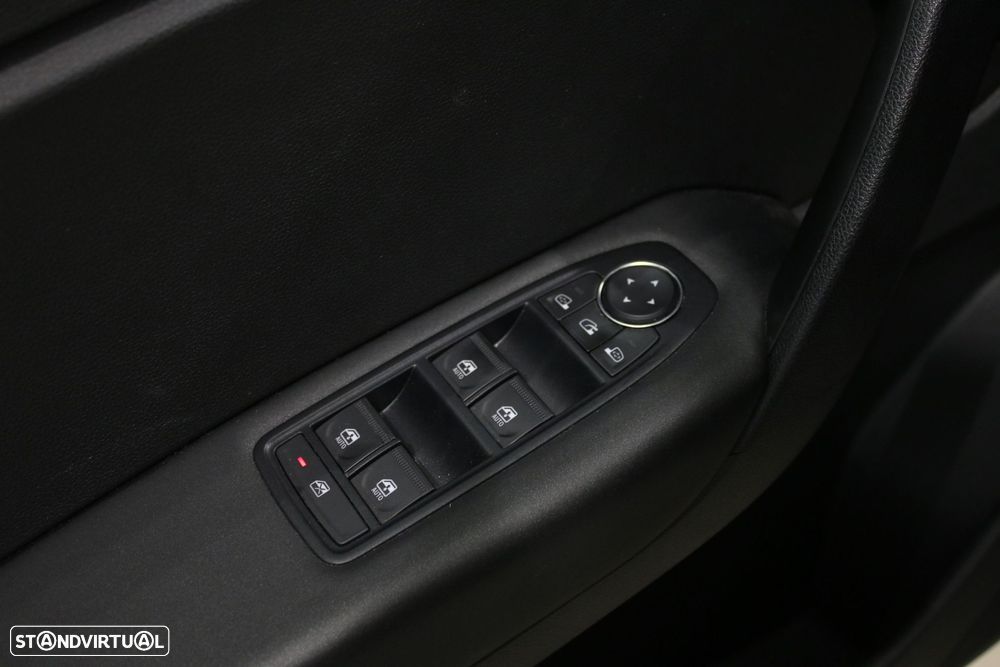 Renault Captur 1.0 TCe Equilibre Bi-Fuel - 19