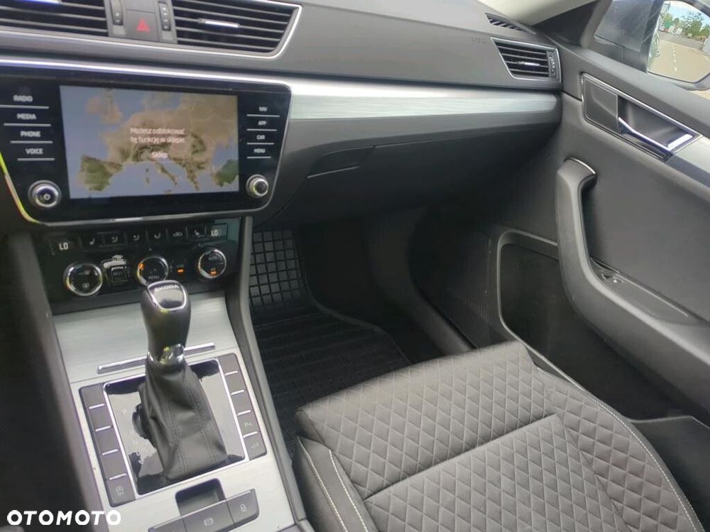 Skoda Superb 2.0 TDI SCR Ambition DSG - 14