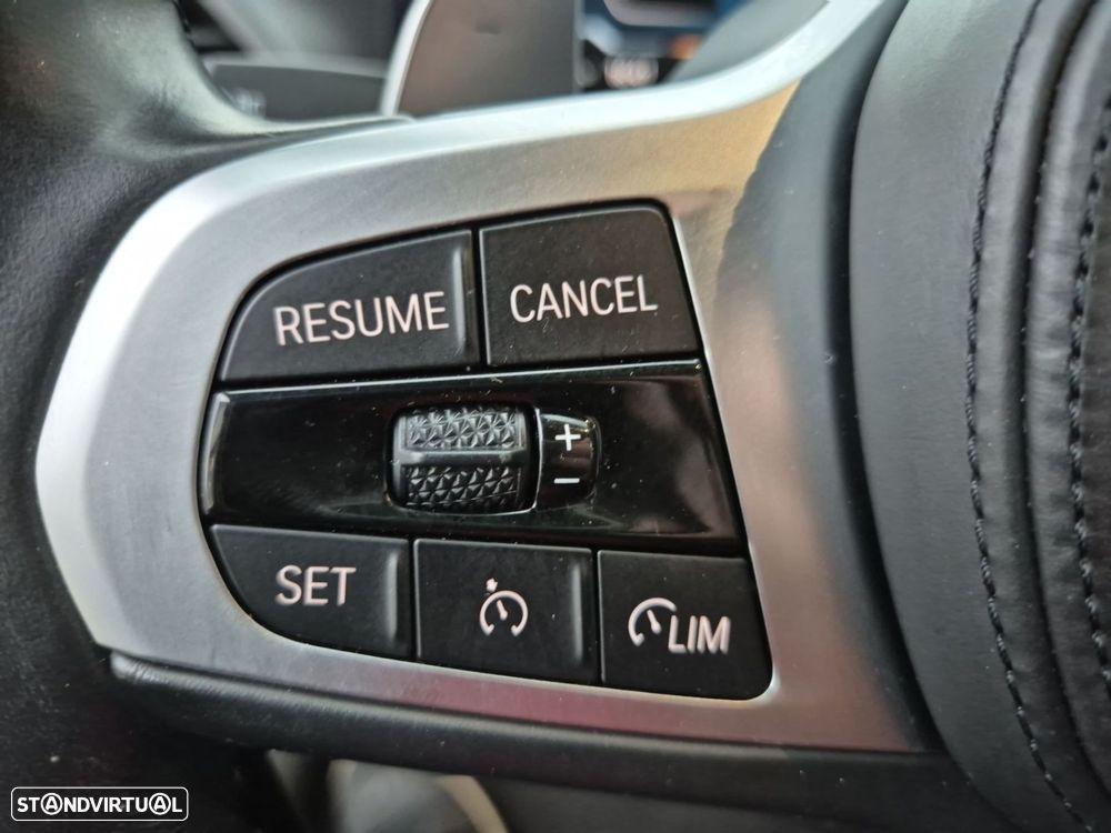 BMW 320 d Pack Desportivo M Auto - 18