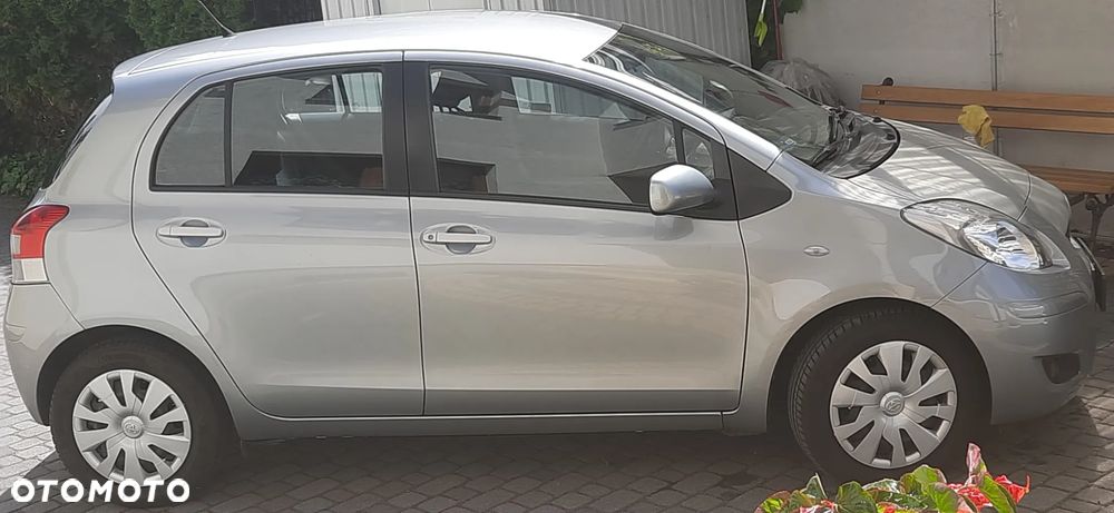 Toyota Yaris 1.33 Prestige - 12