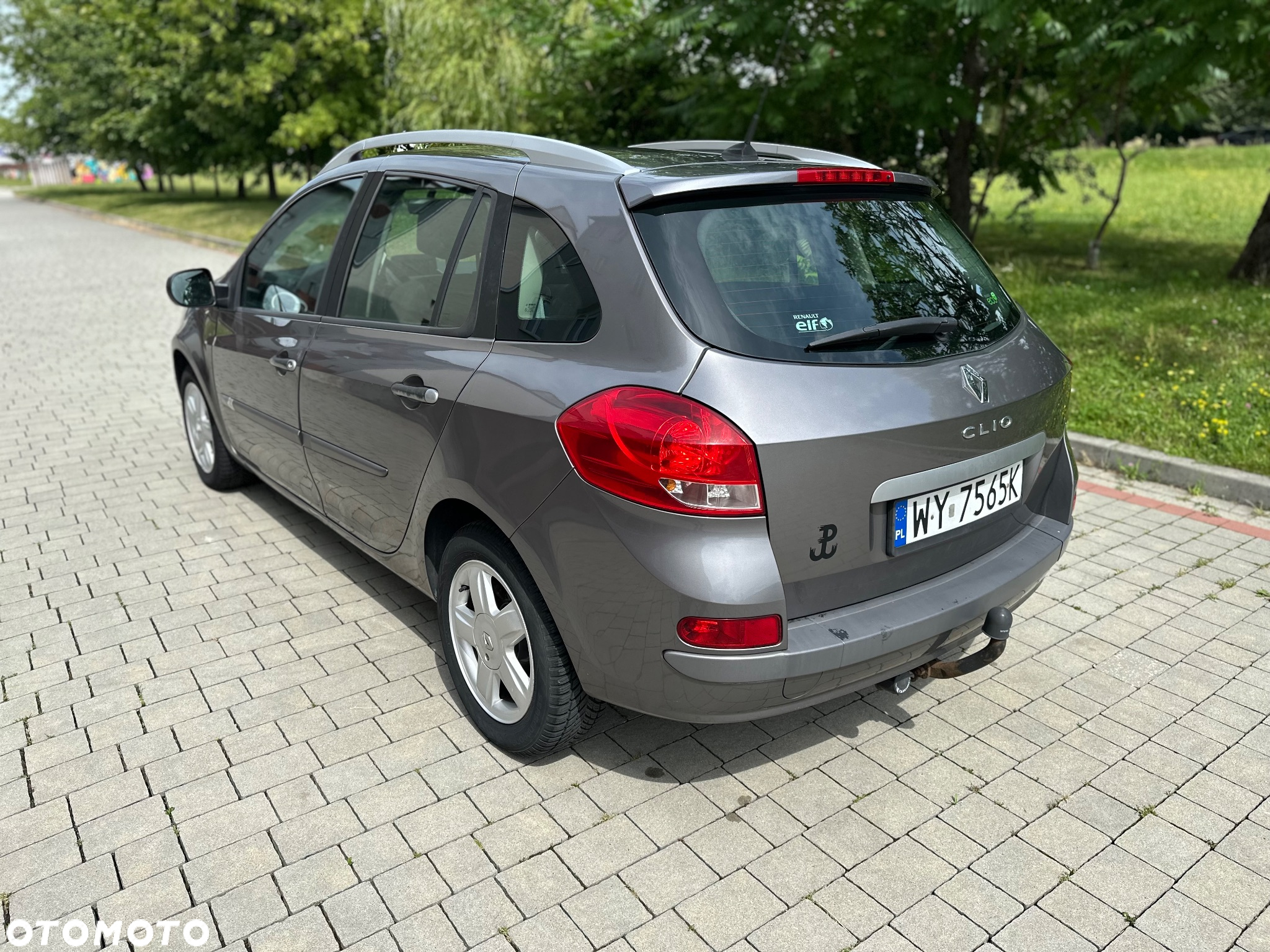 Renault Clio 1.5 dCi 85 FAP Grandtour Luxe - 4