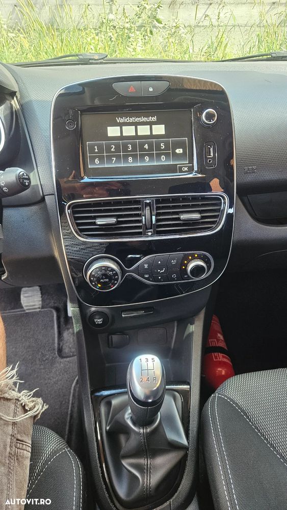 Renault Clio - 9
