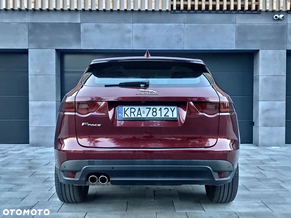Jaguar F-Pace - 4