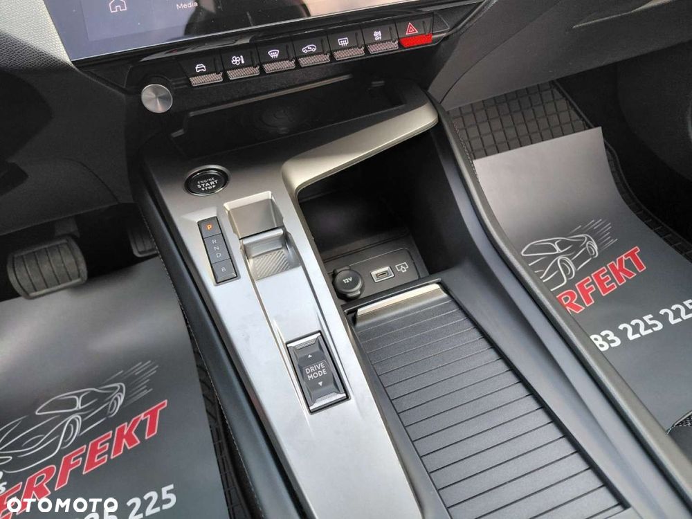 Peugeot 308 - 24