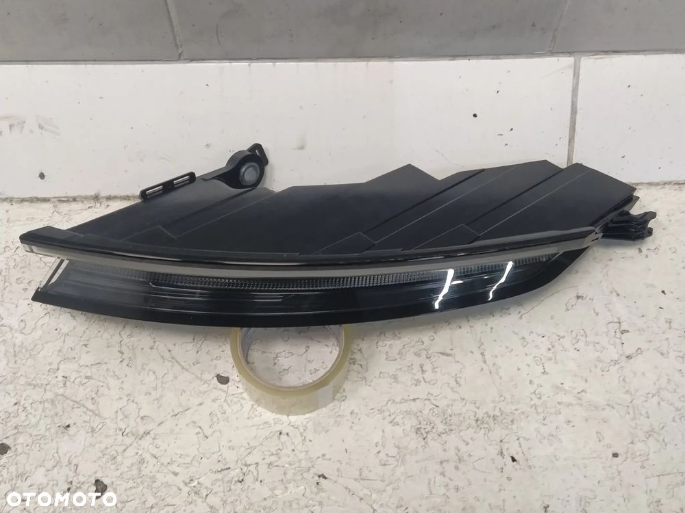 PORSCHE TAYCAN 9JA 19- LAMPA TYŁ TYLNA LED PRAWA LEWA  BASE USA ORYGINAŁ - 17