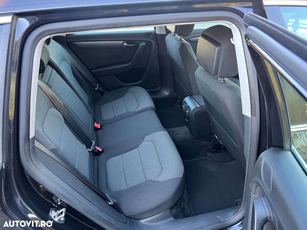Volkswagen Passat 2.0 TDI Highline - 10