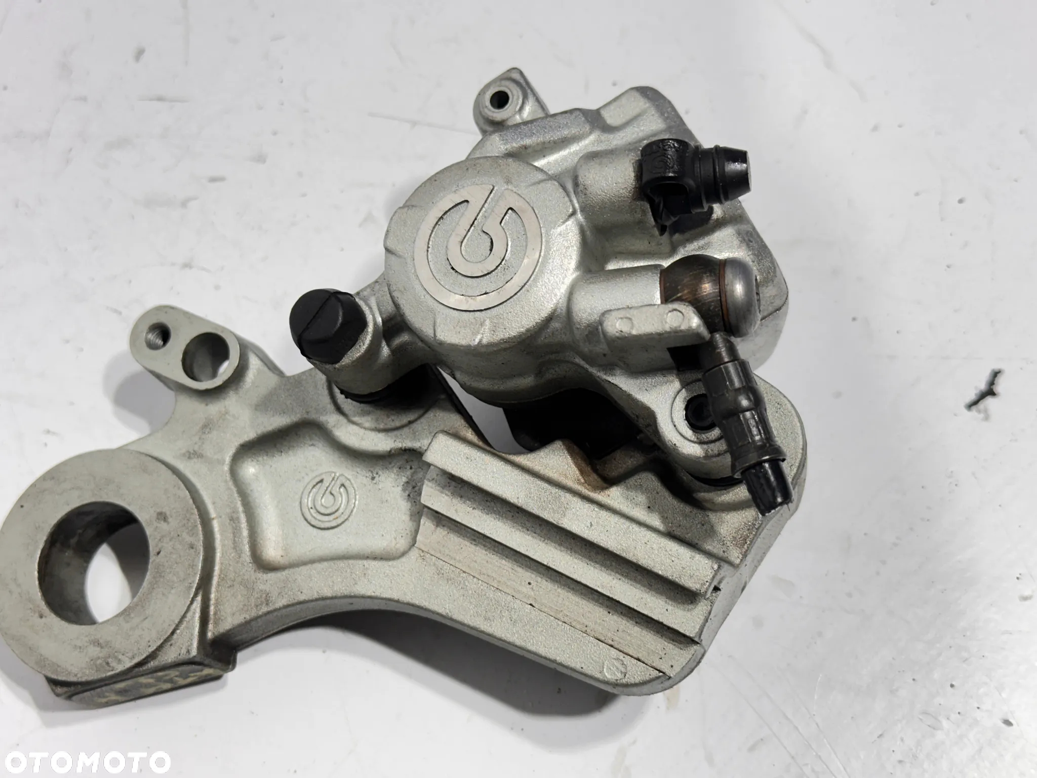 Zacisk tył   KTM Duke 690   12-15R - 2