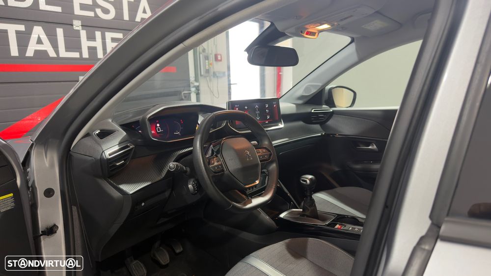 Peugeot 208 PureTech 100 Allure - 11
