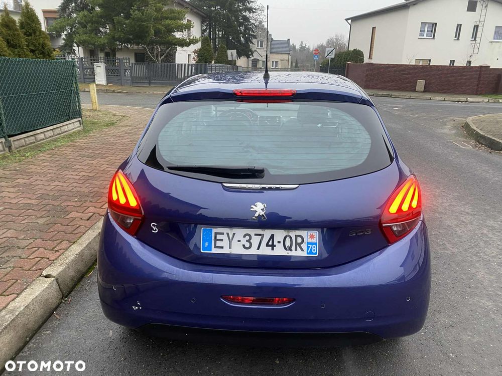 Peugeot 208 PureTech 82 Allure - 21
