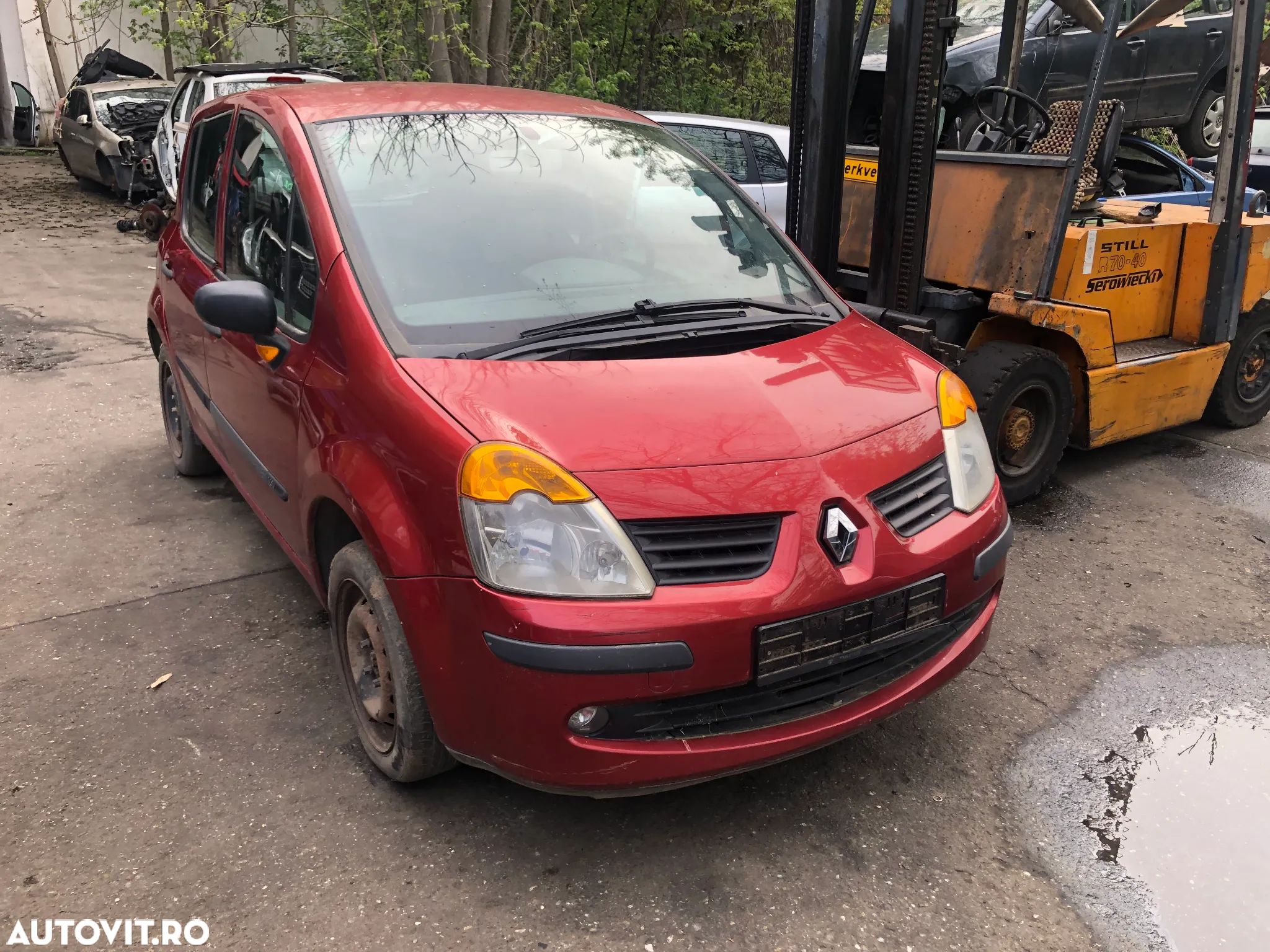 Dezmembrez Renault Modus 2006 1.2 benzina 12v visiniu rosu - 1