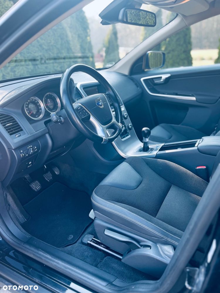 Volvo XC 60 D4 AWD Edition Pro - 14