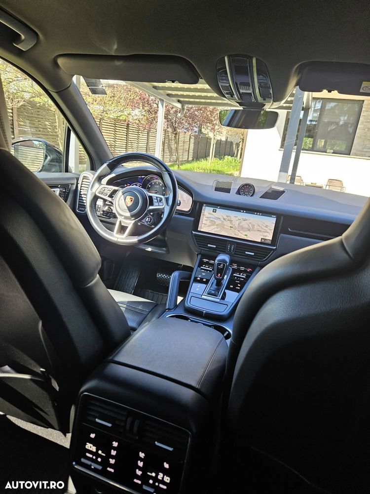Porsche Cayenne Standard - 14